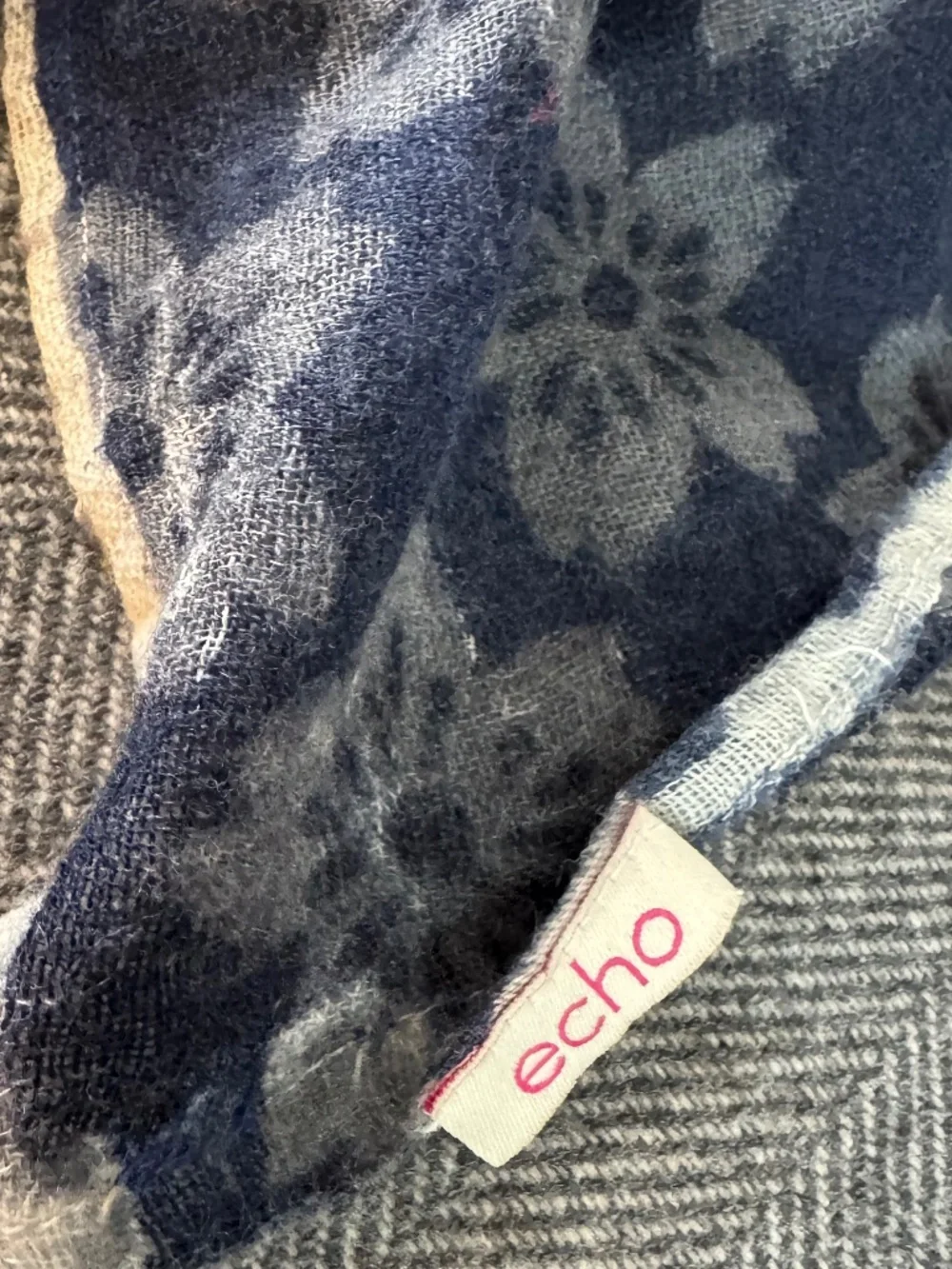 ECHO DESIGN, BEAUTIFUL PATCHWORK WOOL SCARF